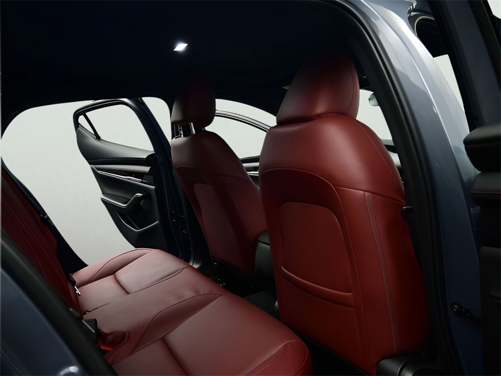 Certified 2025 MAZDA MAZDA3 Carbon image 9