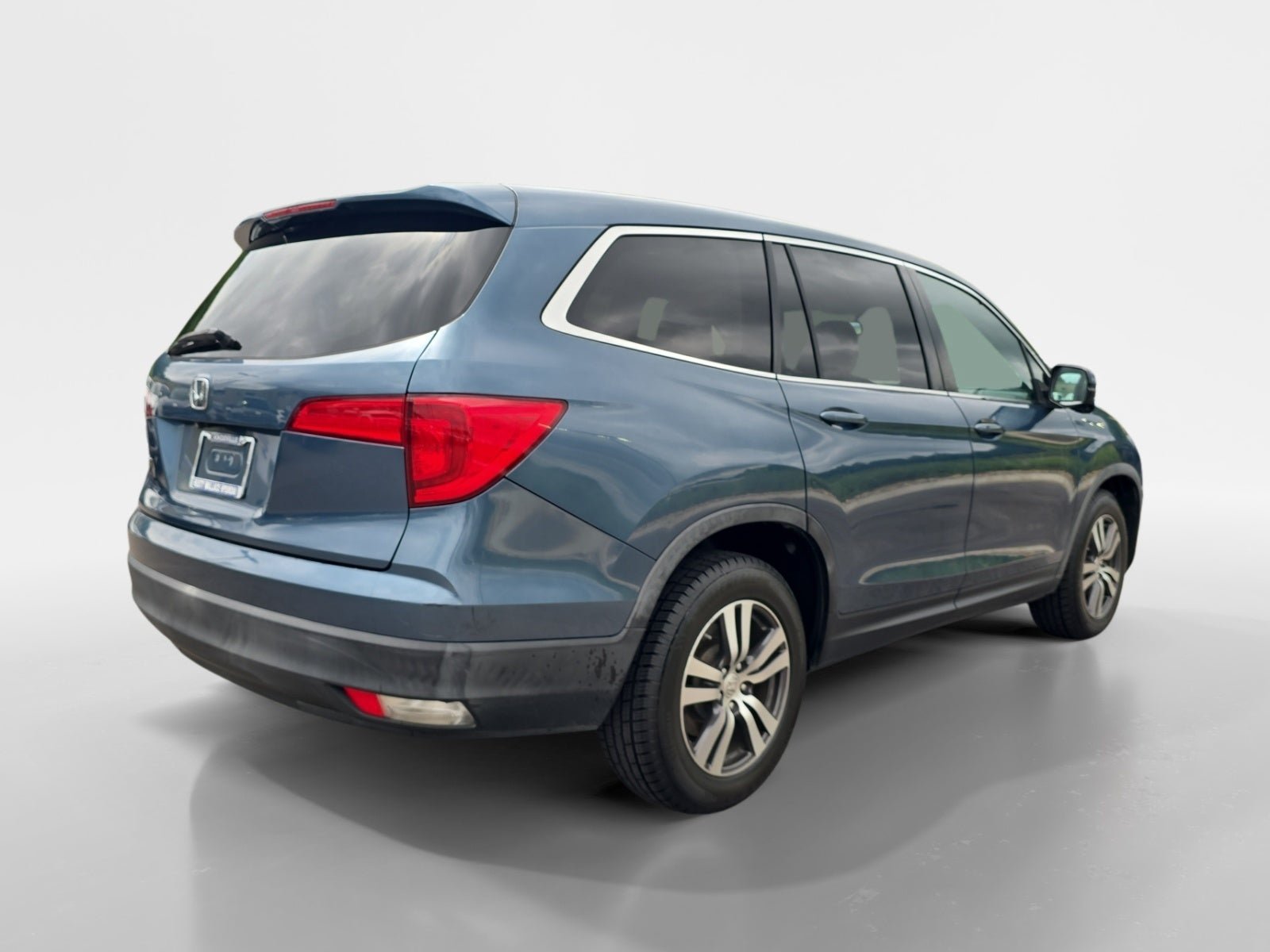 Used 2016 Honda Pilot EX image 3