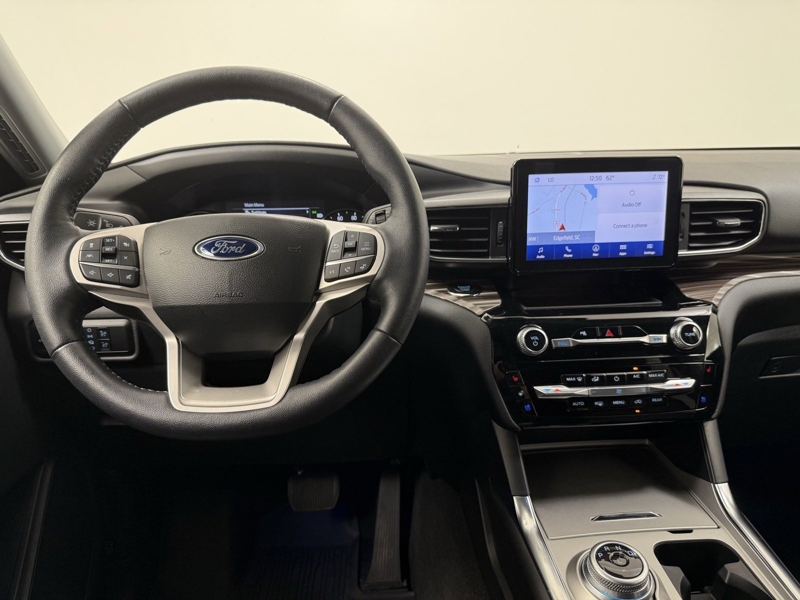 Used 2023 Ford Explorer Limited w/ Equipment Group 301A image 27