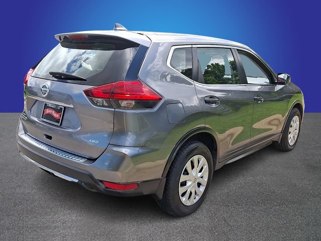 Used 2017 Nissan Rogue S AWD/4WD image 4