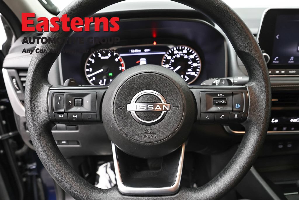 Used 2024 Nissan Rogue SV AWD/4WD image 10