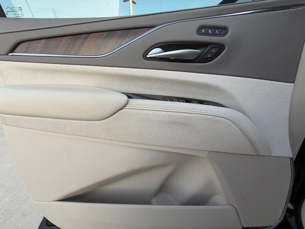 Used 2024 Cadillac Escalade Sport Platinum w/ LPO, Floor Liner Package AWD/4WD image 13