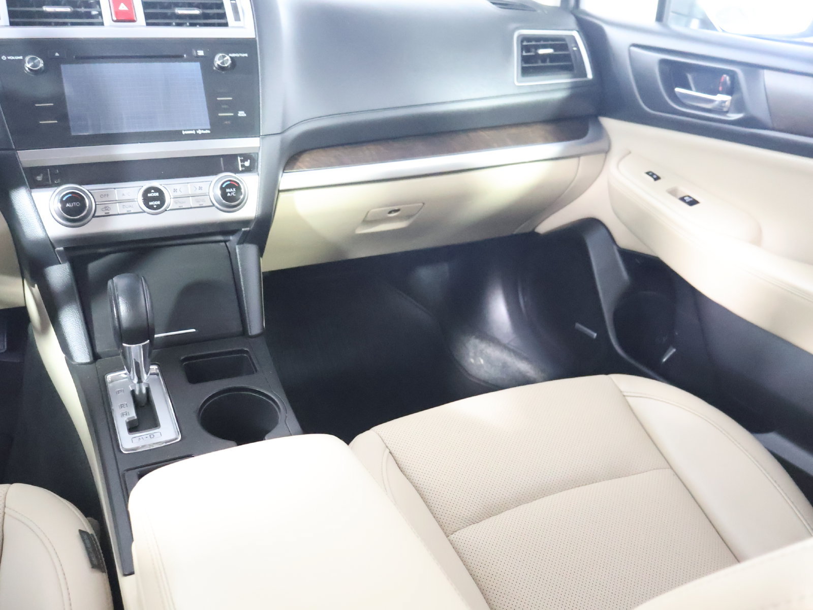 Used 2015 Subaru Outback 2.5i Limited AWD/4WD image 26
