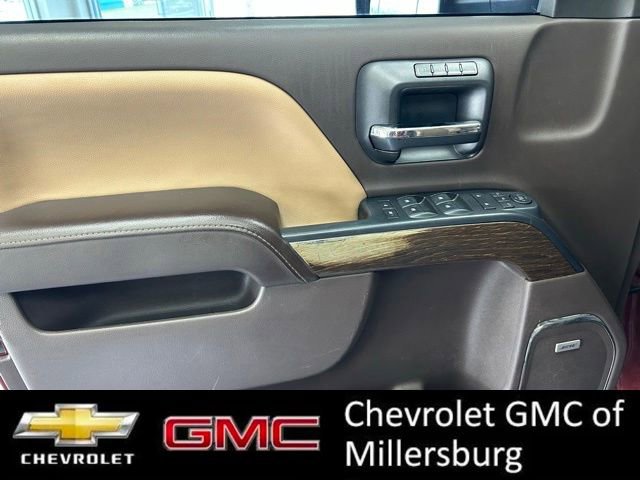 Used 2017 GMC Sierra 2500 Denali w/ Duramax Plus Package AWD/4WD image 13