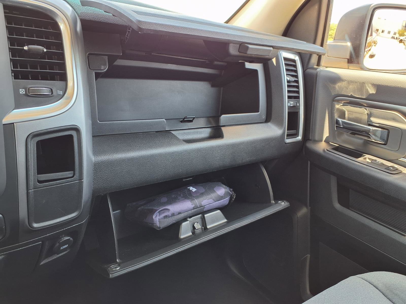 Used 2024 RAM 1500 Classic SLT AWD/4WD image 31