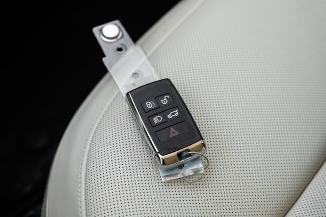 New 2026 Land Rover Range Rover SE AWD/4WD image 76