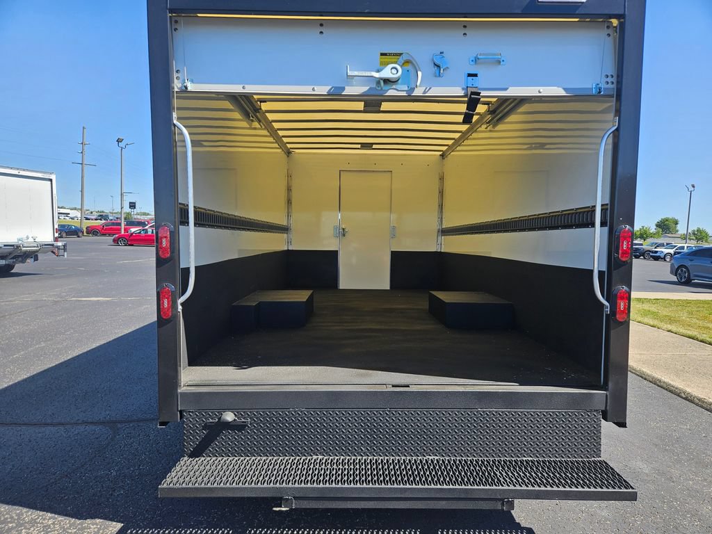 New 2026 Ford E-450 and Econoline 450 Super Duty w/ Shuttle Bus Prep Package RWD image 9
