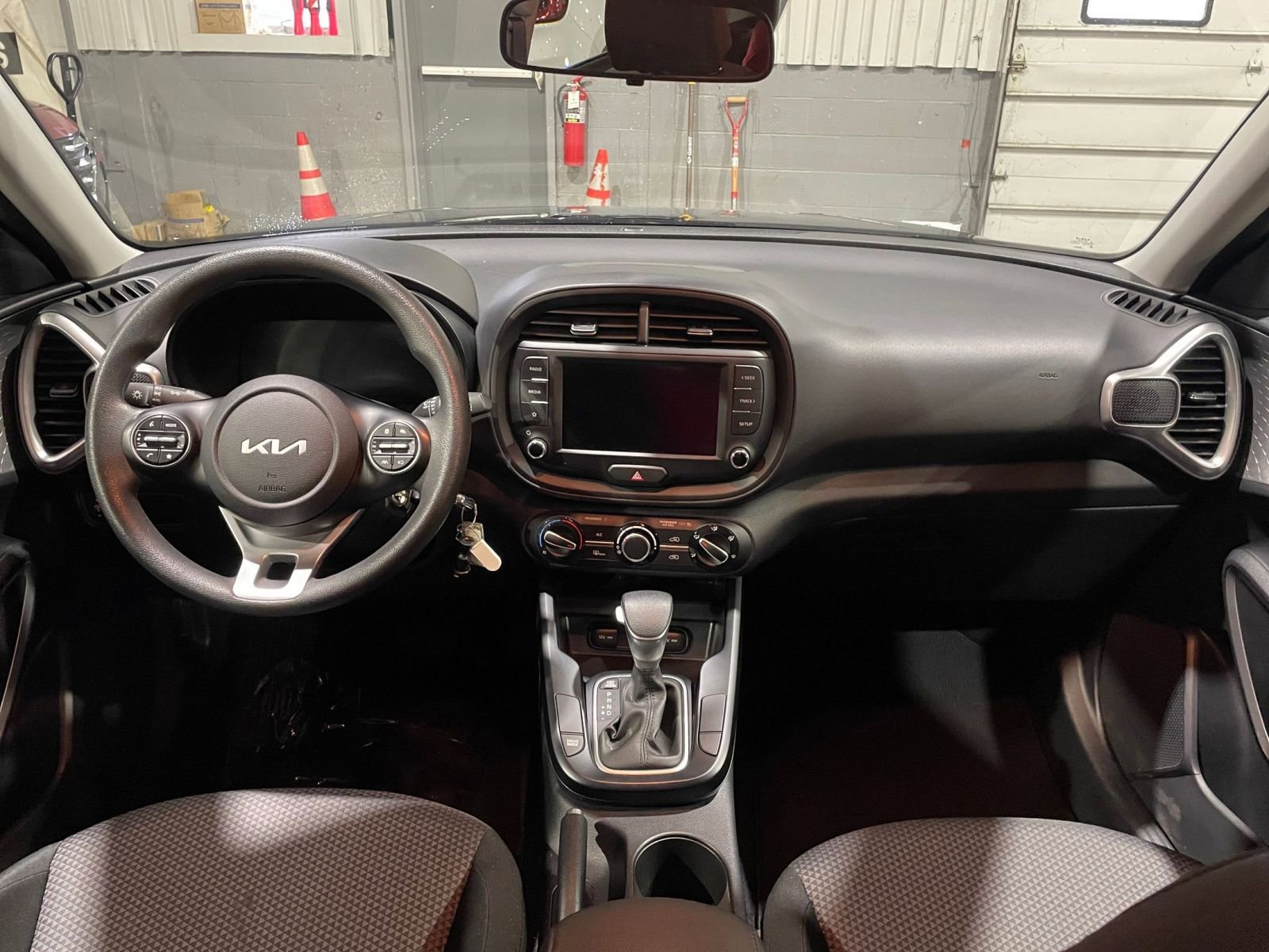 Used 2025 Kia Soul LX w/ LX Technology Package image 31