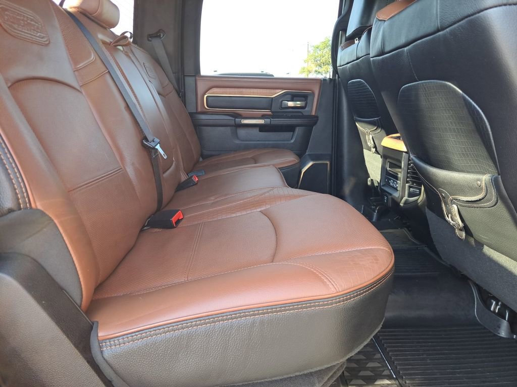 Used 2024 RAM 2500 Limited w/ Towing Technology Group image 5