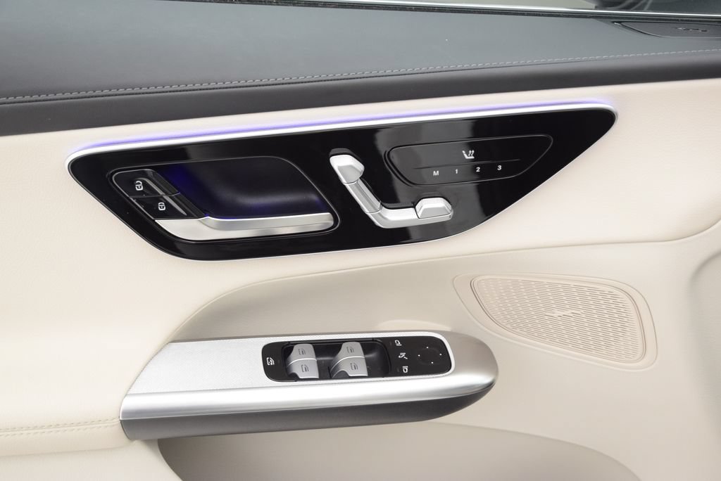 Certified 2023 Mercedes-Benz GLC 300 image 21