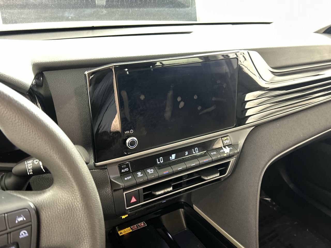 Used 2025 Toyota Camry LE FWD image 17
