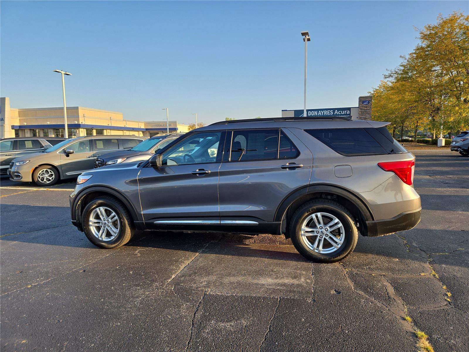 Used 2022 Ford Explorer XLT w/ Equipment Group 202A image 24