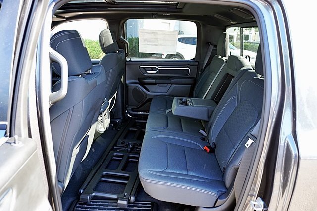 New 2026 RAM 1500 4x4 Crew Cab image 23