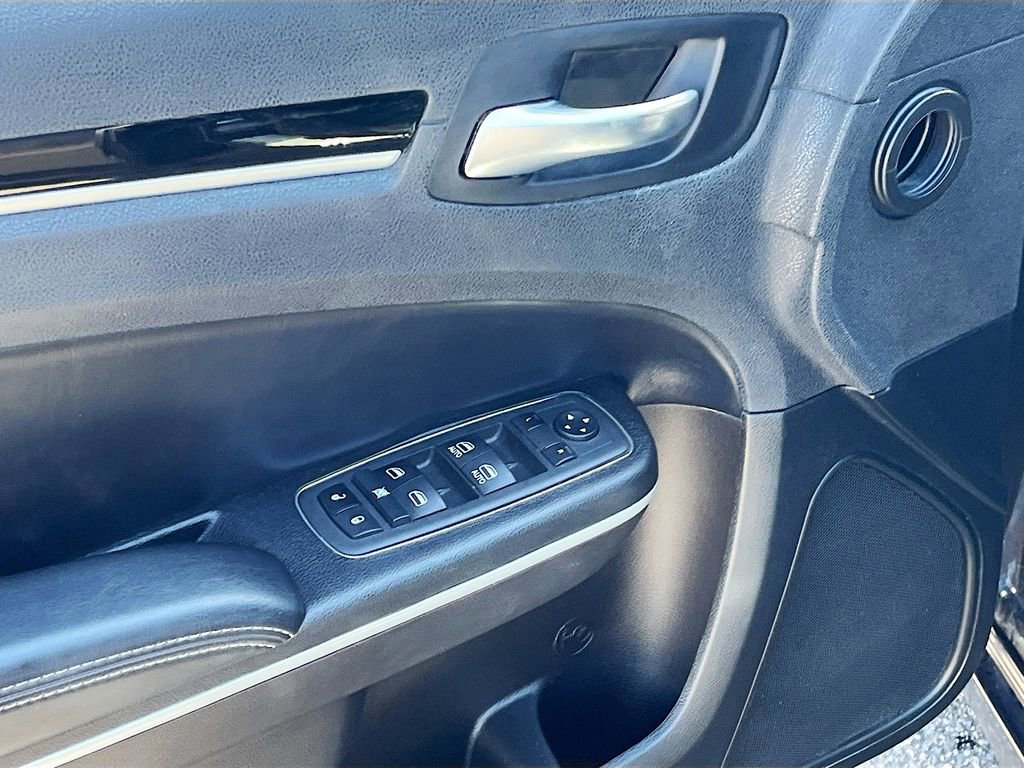 Used 2021 Chrysler 300 S w/ S Model Appearance Package RWD image 18