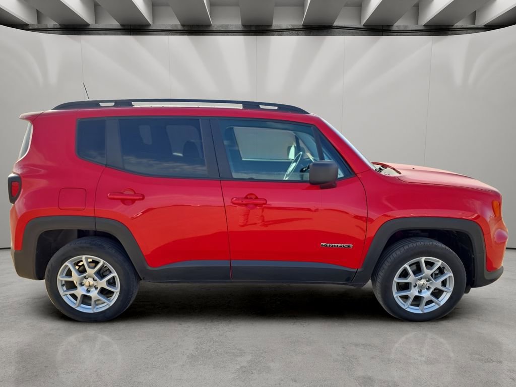 Used 2022 Jeep Renegade Latitude w/ Convenience Group image 6
