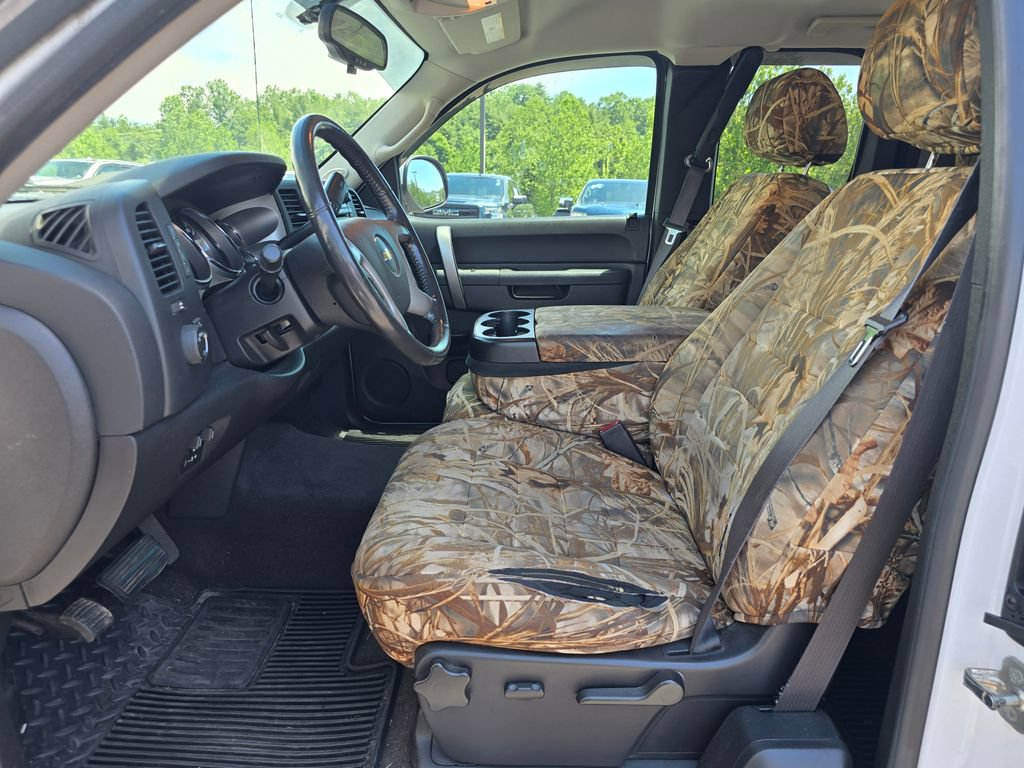 Used 2013 Chevrolet Silverado 1500 LT w/ All-Star Edition AWD/4WD image 4