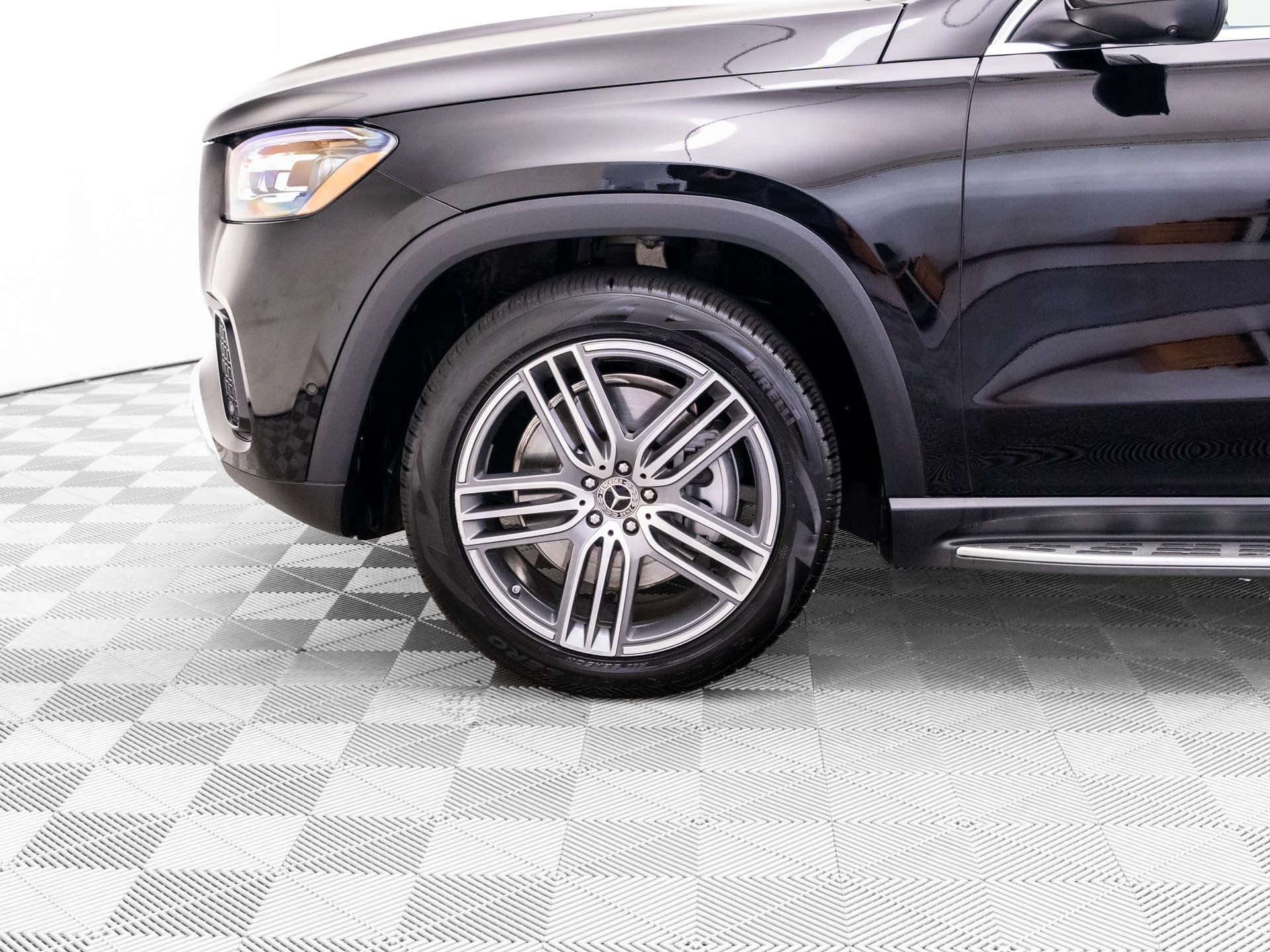 New 2026 Mercedes-Benz GLS 450 4MATIC image 33