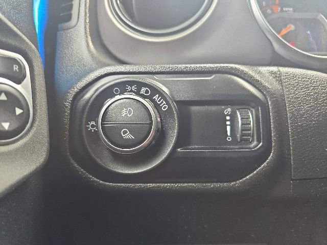 Used 2023 Jeep Gladiator Sport AWD/4WD image 12