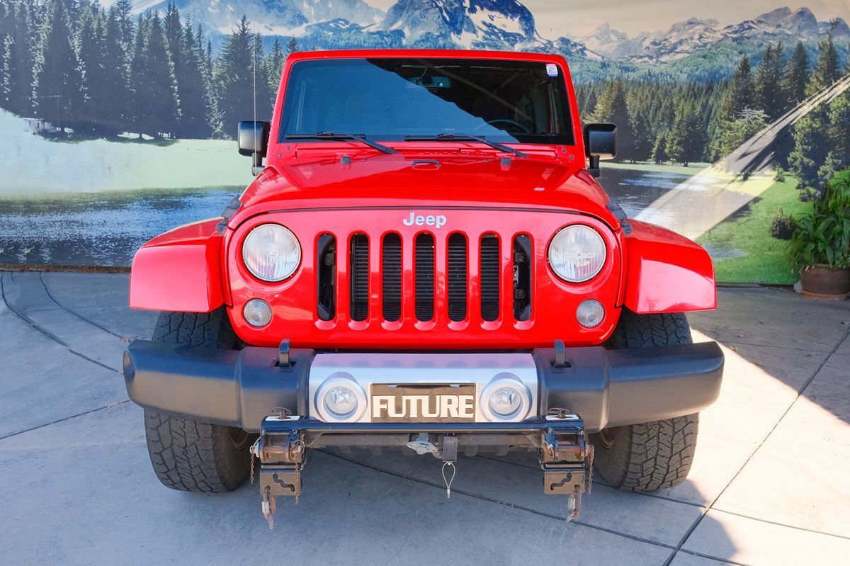 Used 2015 Jeep Wrangler Unlimited Sahara AWD/4WD image 2