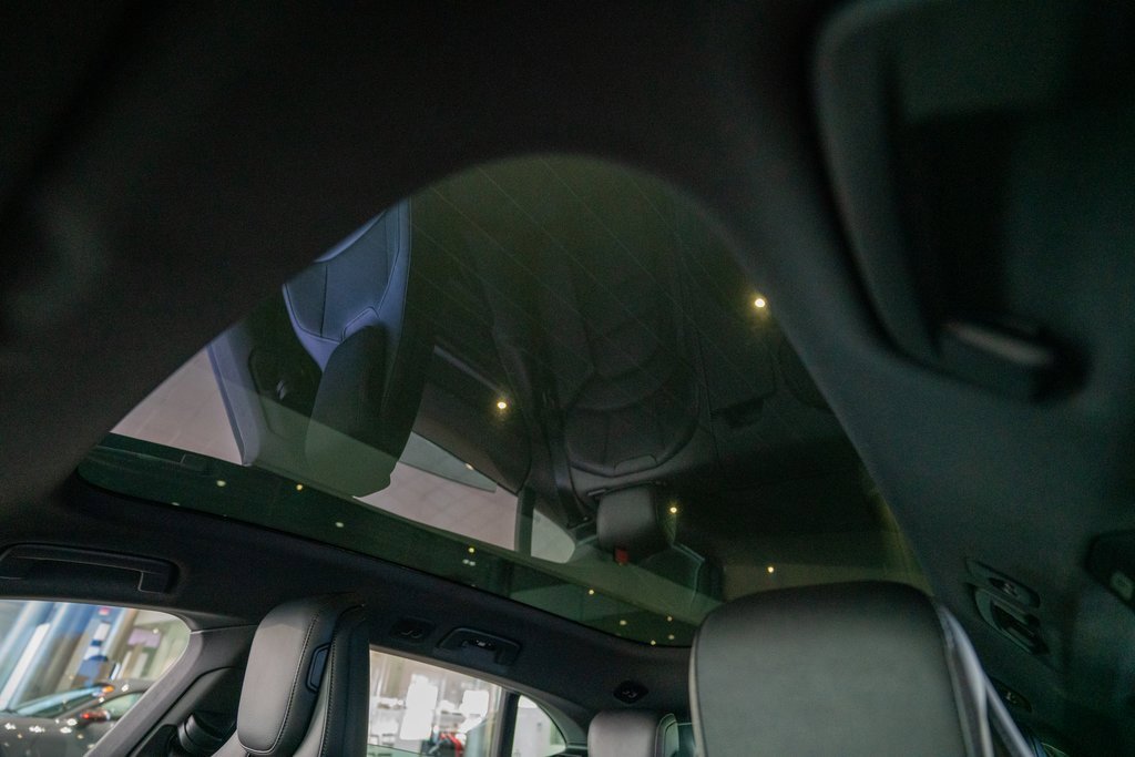 New 2025 Porsche Taycan 4S image 24