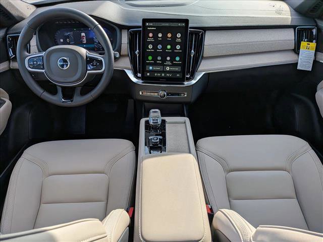 New 2026 Volvo XC90 T8 Plus w/ Protection Package Premier image 16