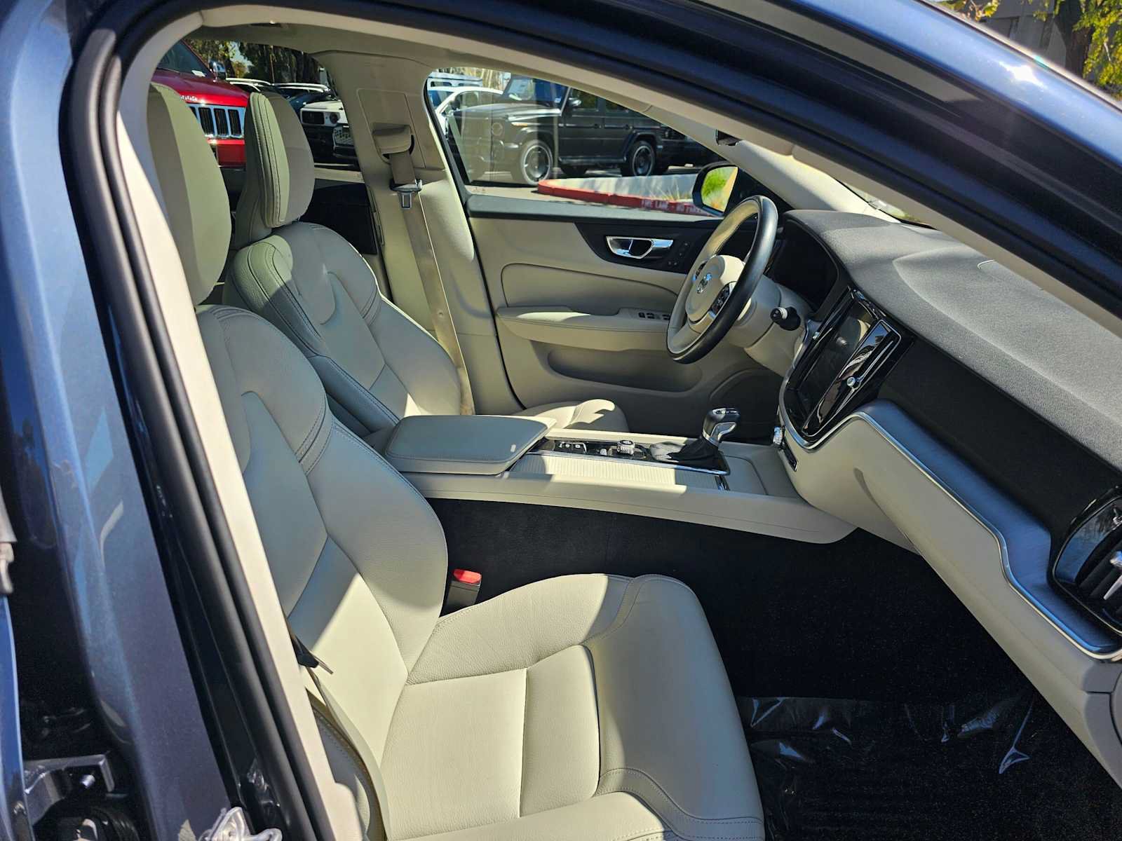Used 2020 Volvo V60 T5 Cross Country w/ Protection Package Premier AWD/4WD image 10