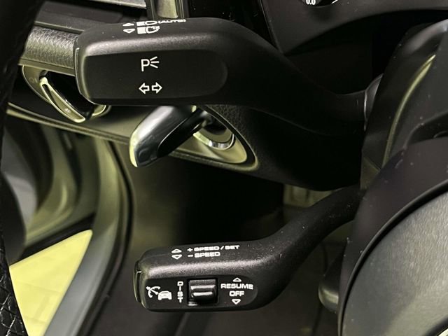 Certified 2026 Porsche Macan AWD/4WD image 41