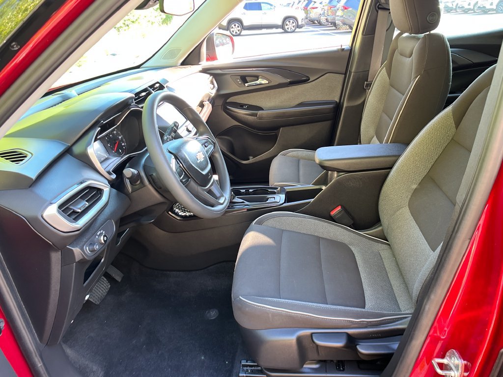 Used 2021 Chevrolet TrailBlazer LS FWD image 9