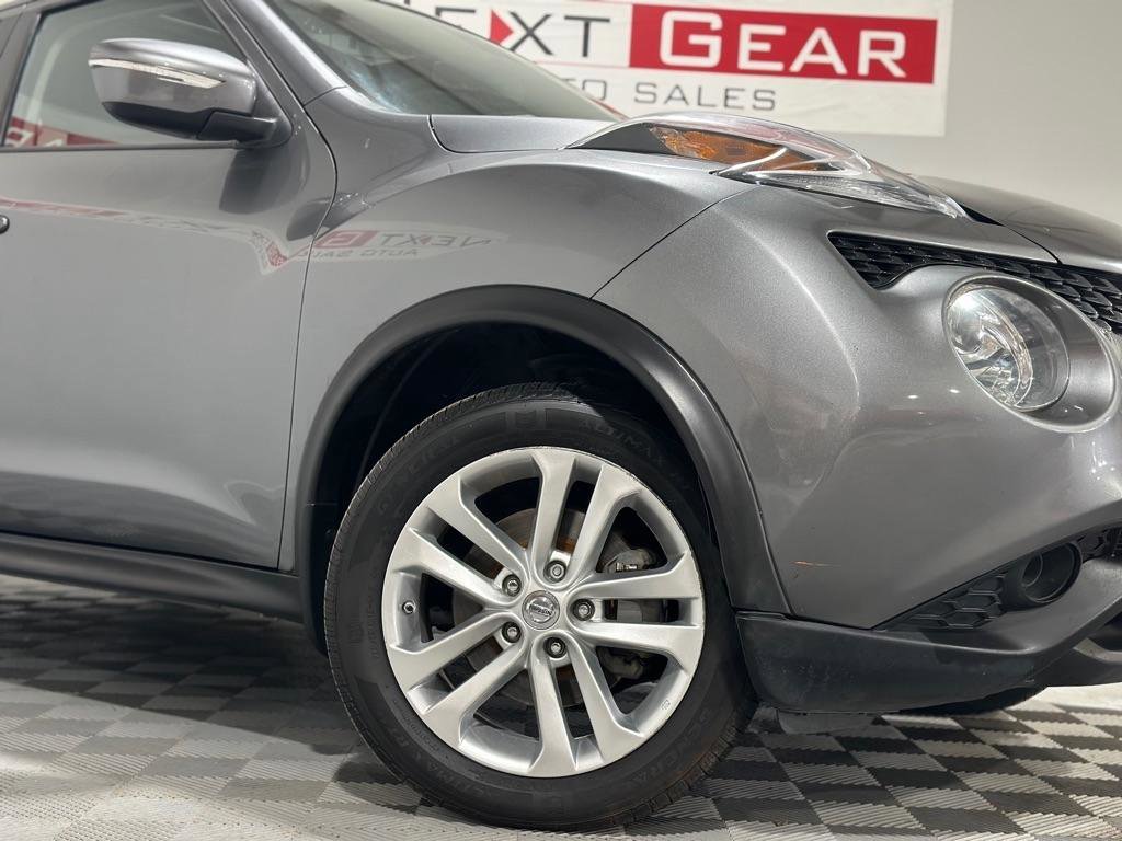 Used 2015 Nissan Juke SV image 35