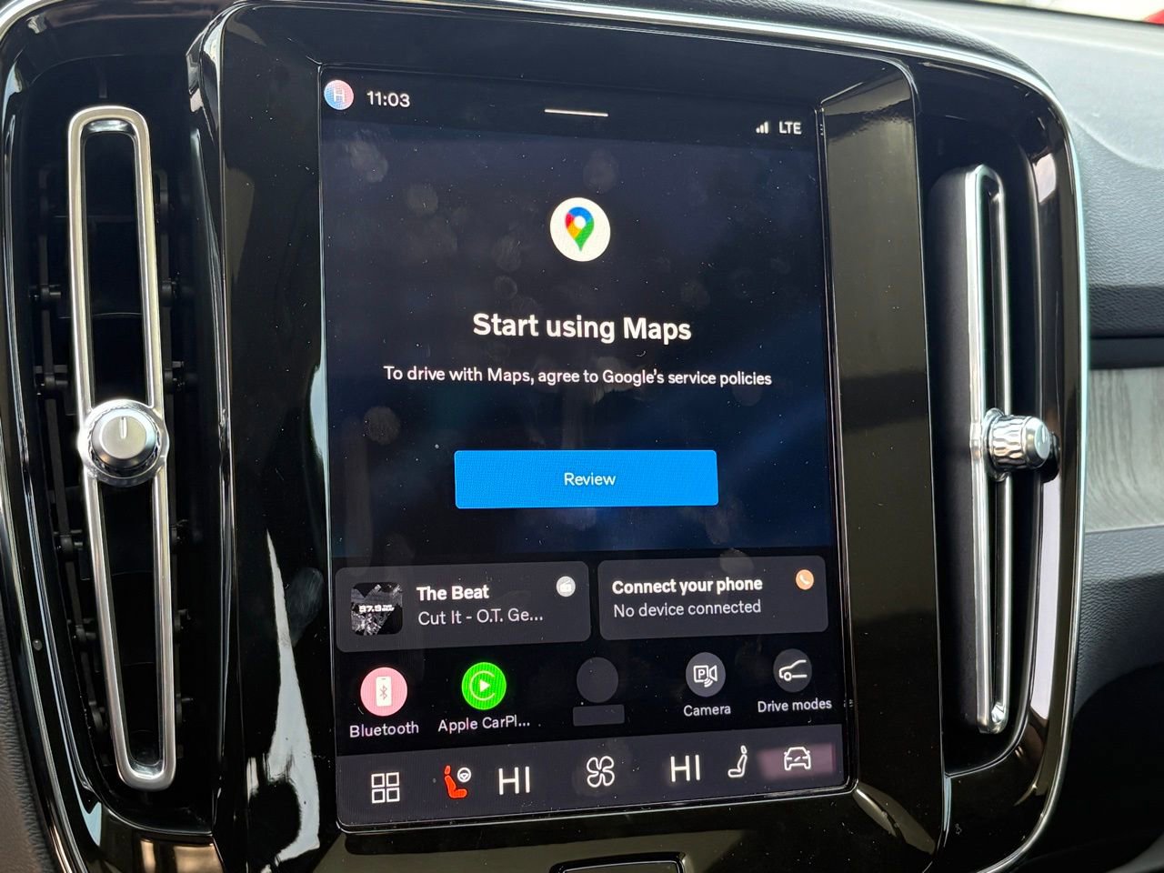 Certified 2023 Volvo XC40 B5 Ultimate w/ Protection Package Premier image 22