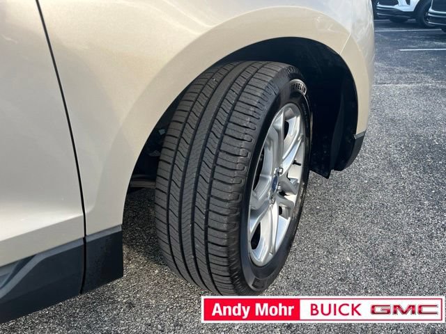 Used 2017 Ford Edge Titanium w/ Technology Package FWD image 14