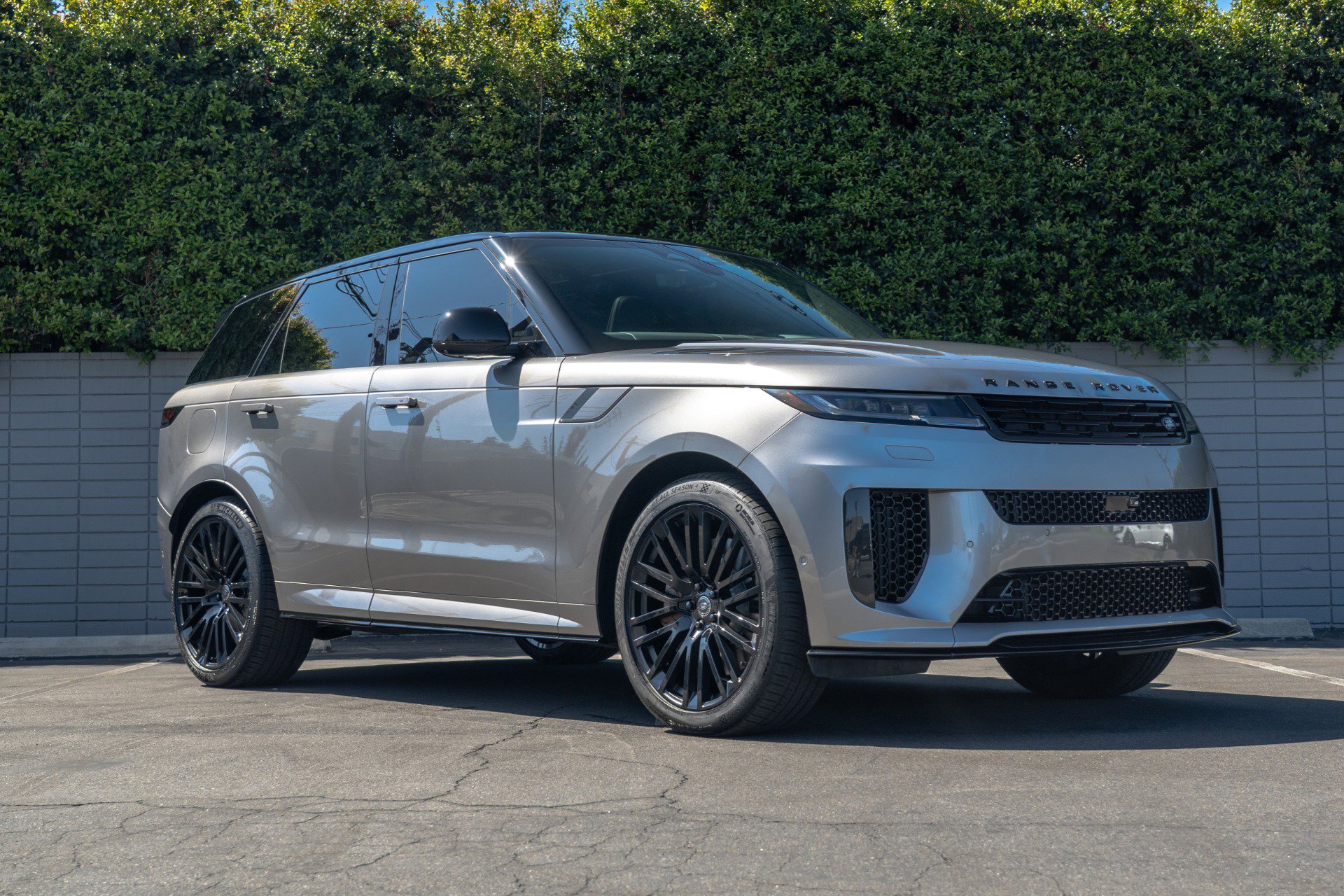 Used 2024 Land Rover Range Rover Sport image 20