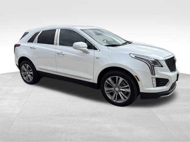 Certified 2025 Cadillac XT5 Premium Luxury w/ Technology Package AWD/4WD image 7