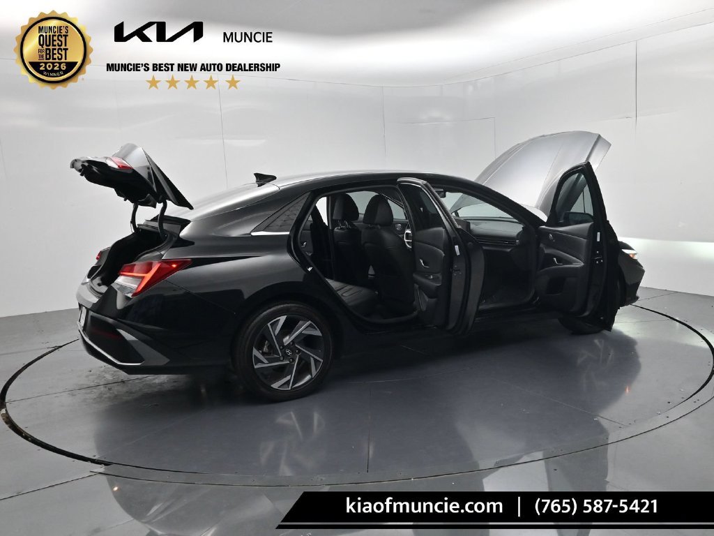 Used 2025 Hyundai Elantra Limited w/ Cargo Package FWD image 55