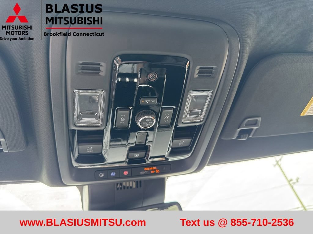 Used 2026 GMC Yukon Denali w/ Sun & Power Step Package AWD/4WD image 37