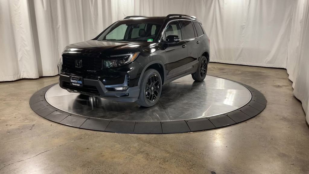 Certified 2024 Honda Passport Black Edition image 5