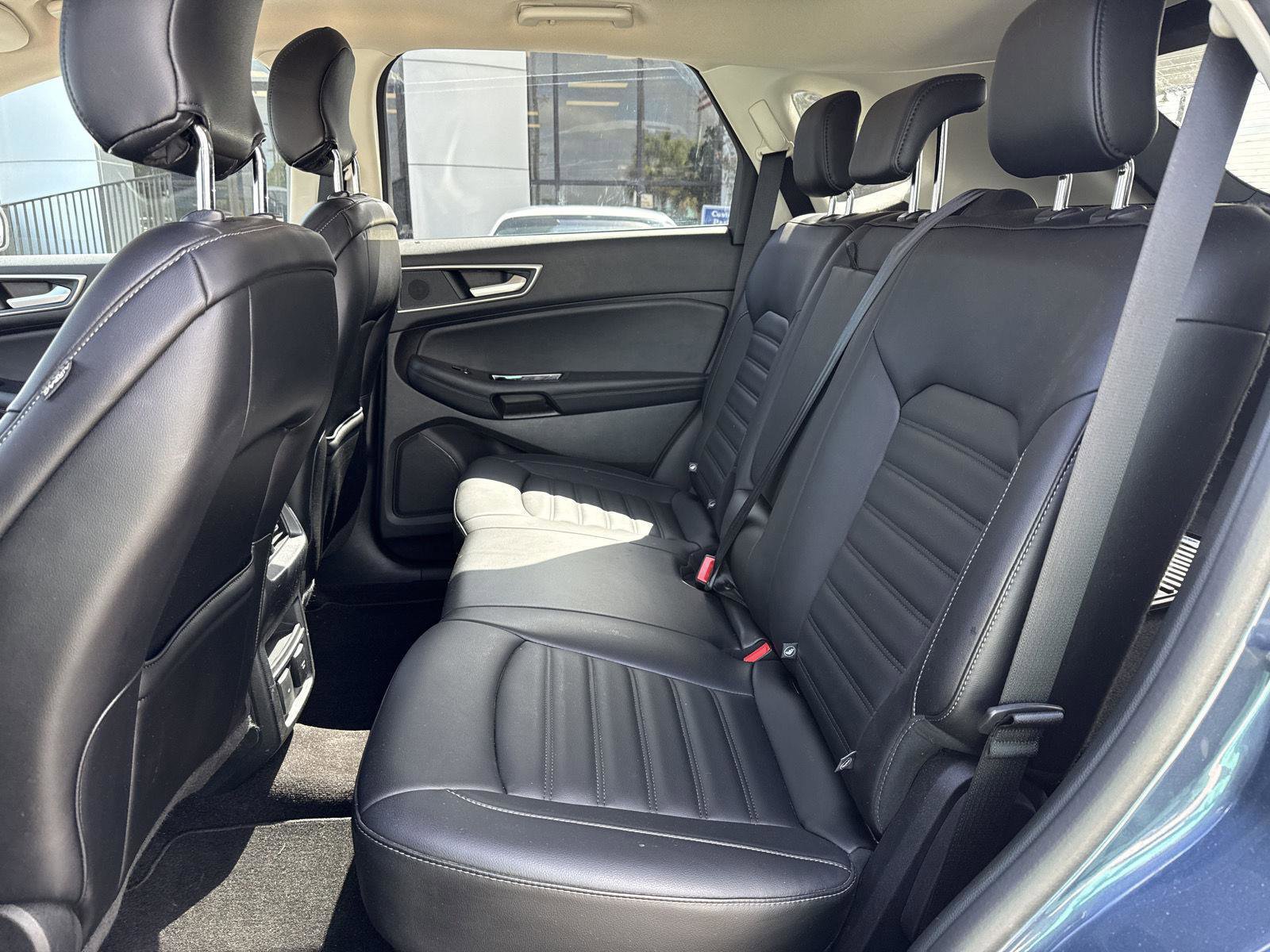 Certified 2019 Ford Edge SEL w/ Equipment Group 201A image 5