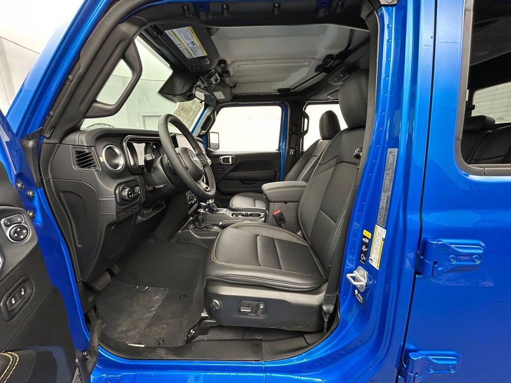 New 2026 Jeep Gladiator Sahara image 11