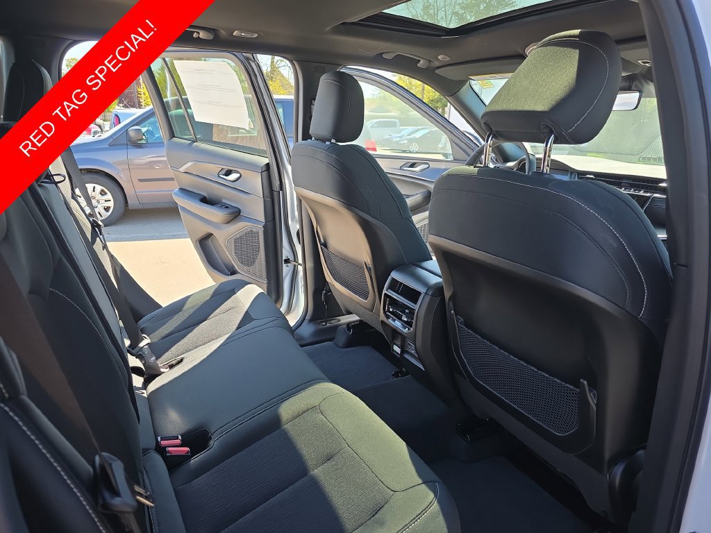New 2026 Jeep Grand Cherokee Laredo X AWD/4WD image 11