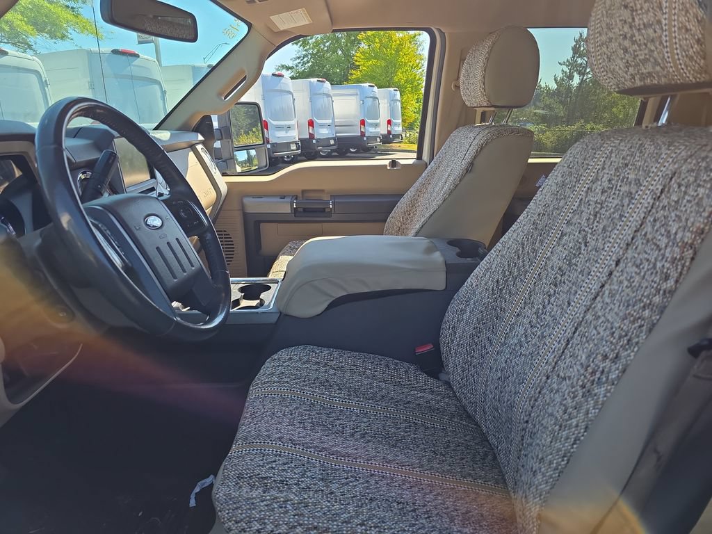 Used 2016 Ford F450 Lariat w/ Lariat Interior Package AWD/4WD image 4