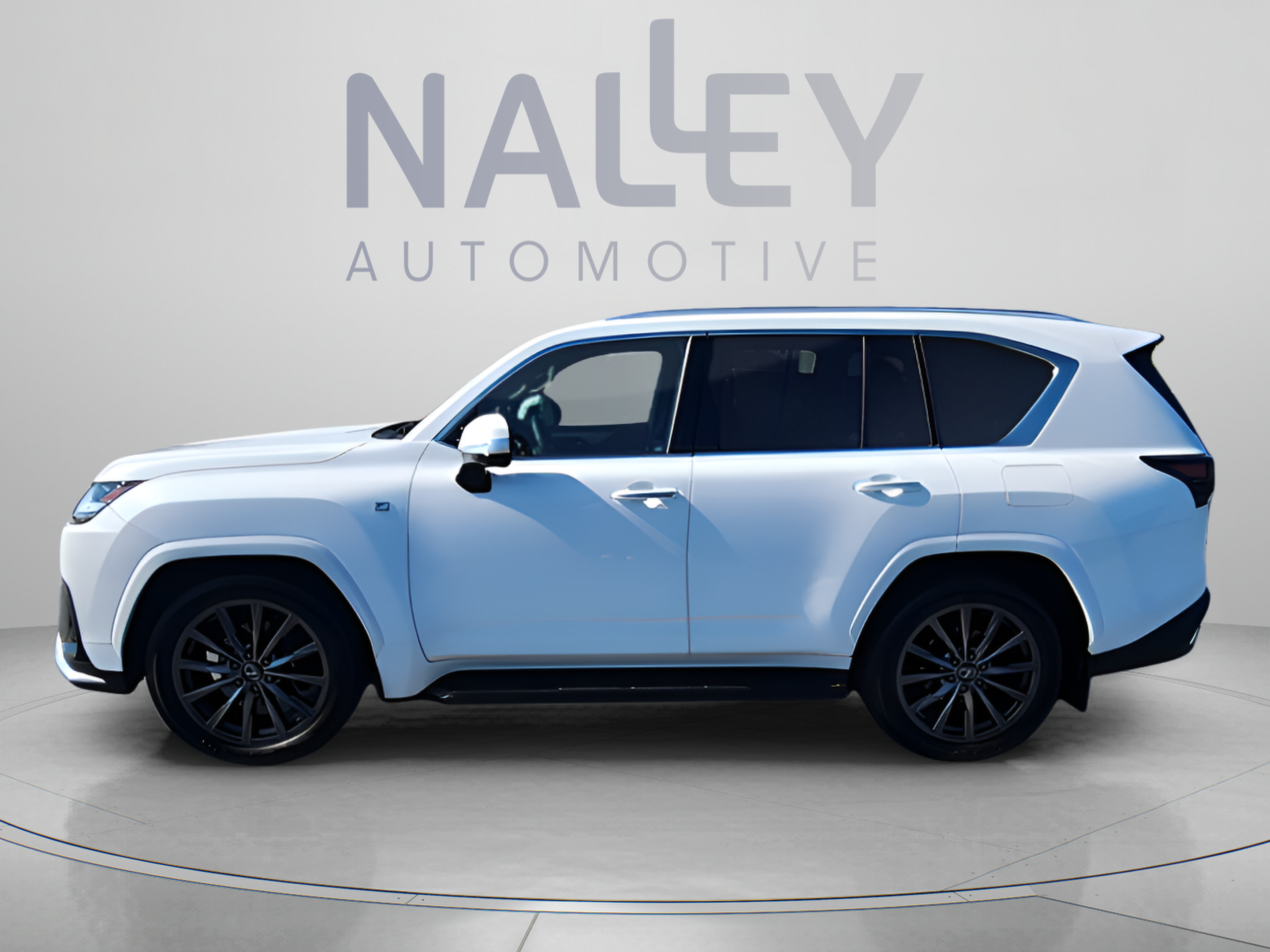 Used 2024 Lexus LX 600 F Sport AWD/4WD image 2
