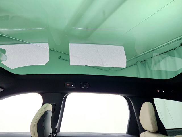 New 2025 Volvo EX90 Plus image 23