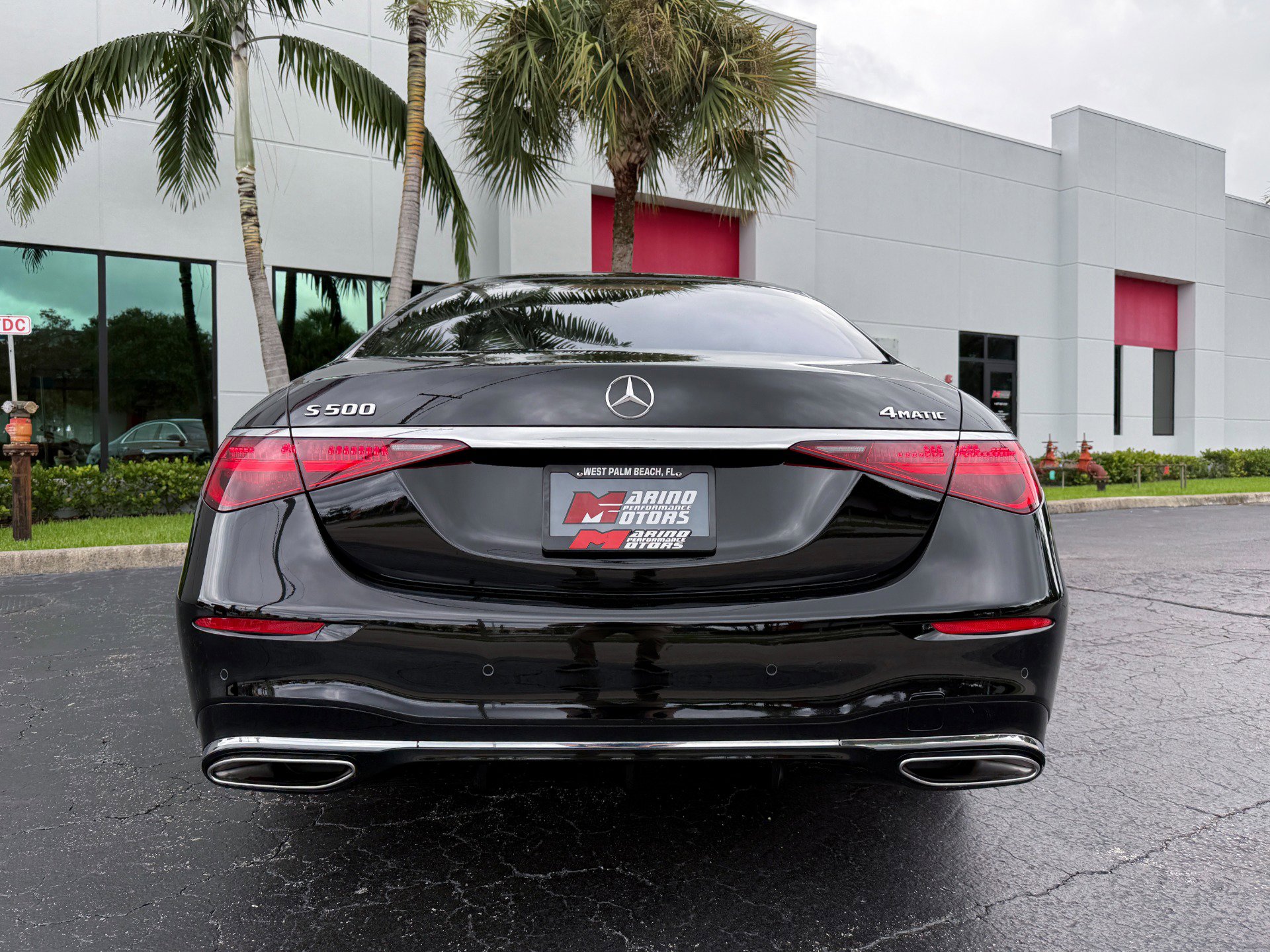 Used 2022 Mercedes-Benz S 500 4MATIC w/ AMG Line Package image 17