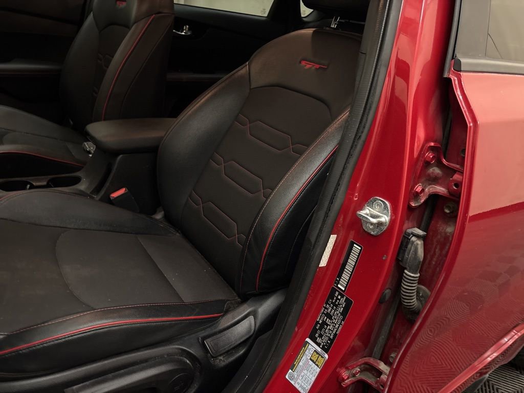 Used 2022 Kia Forte GT image 12