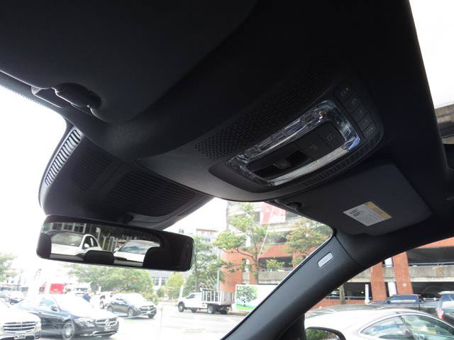 Used 2025 Mercedes-Benz GLE 450e 4MATIC w/ Driver Assistance Package image 20