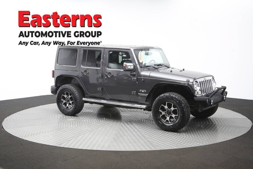 Used 2017 Jeep Wrangler Unlimited Sahara w/ Dual Top Group AWD/4WD image 48