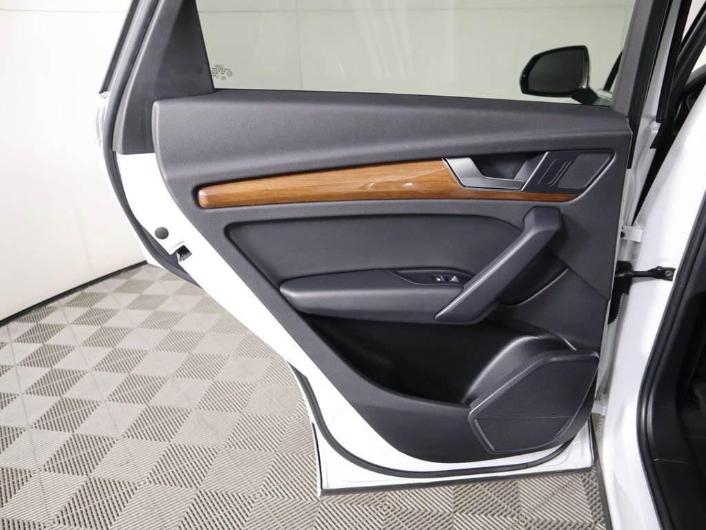 Used 2021 Audi Q5 e Premium image 26