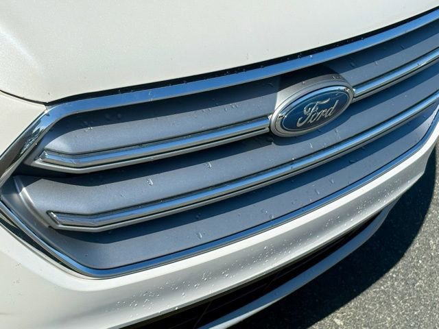 Used 2017 Ford Escape Titanium image 14