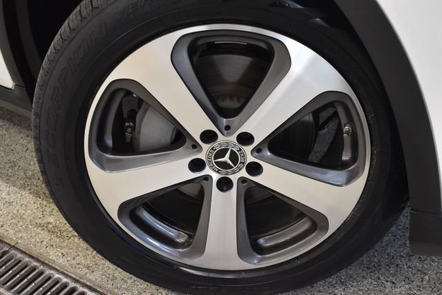 Used 2022 Mercedes-Benz GLC 300 4MATIC image 29