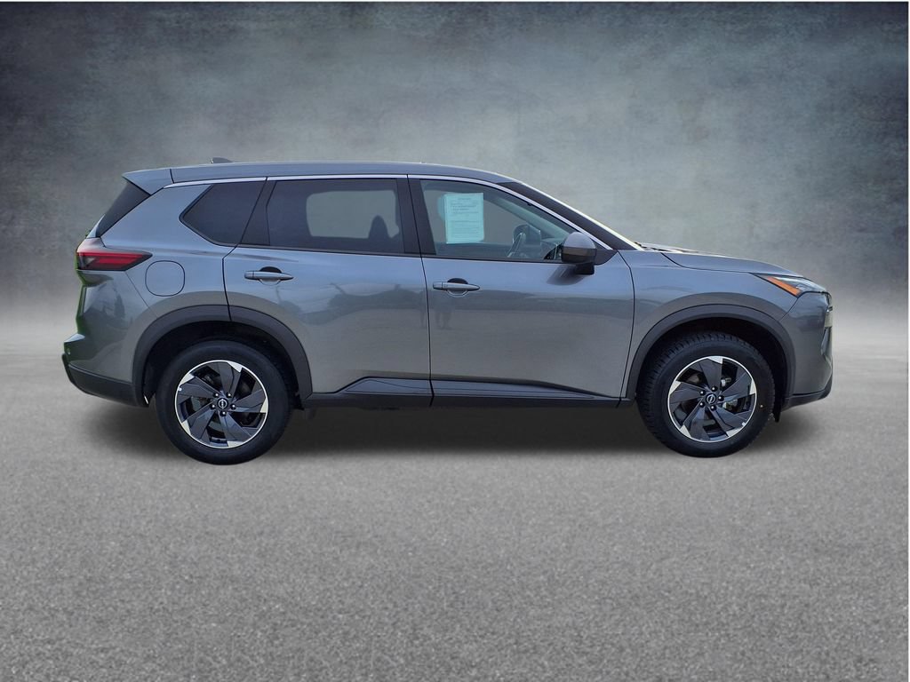 Used 2025 Nissan Rogue SV FWD image 10